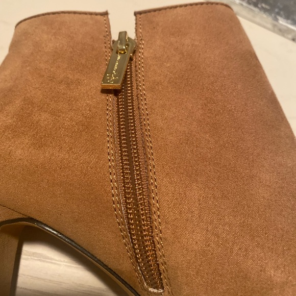 Jessica Simpson Raxen Booties in Hazelnut - Picture 4 of 7